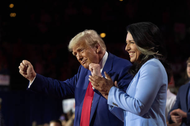 The American politician Tulsi Gabbard with Donald Trump